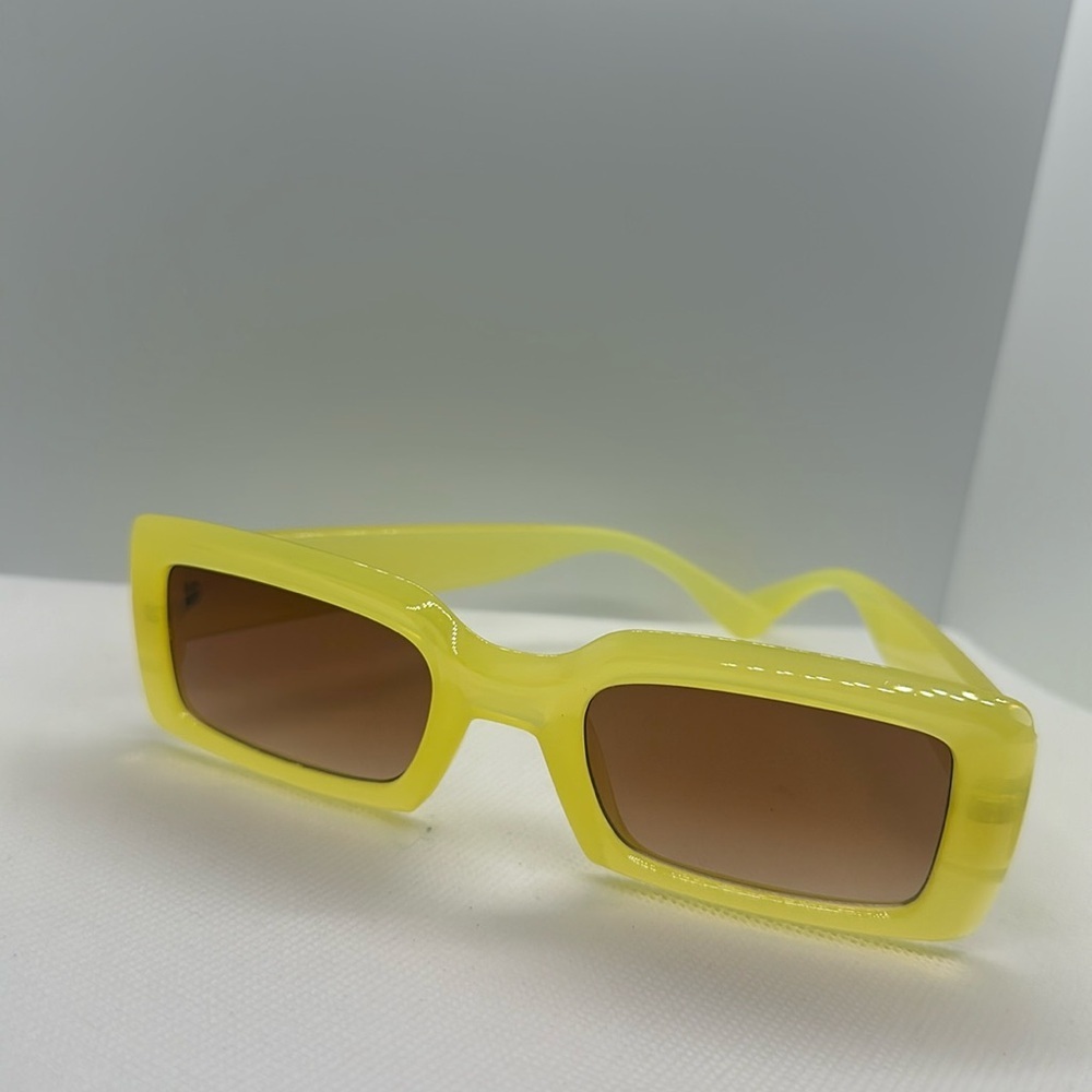 Retro-Chic Yellow Rectangular Sunglasses - 400 UV… - image 12